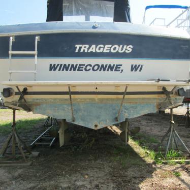 1986 Wellcraft 29' express cruiser