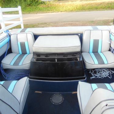 1987 Wellcraft 20' 165hp