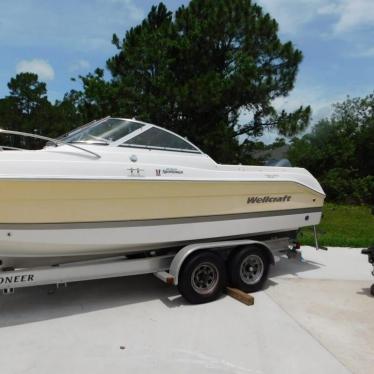 2005 Wellcraft 220 sportsman