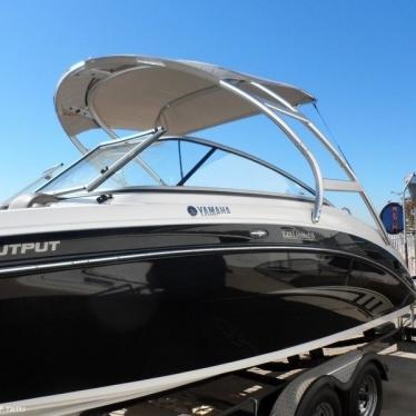 2011 Yamaha 242 limited s bowrider