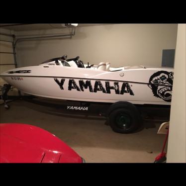 2000 Yamaha ls2000