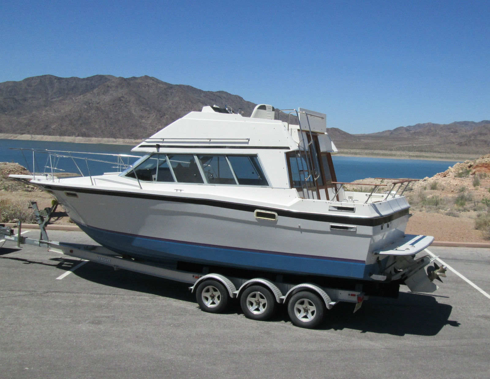 Diesel Powered Bayliner 2858 Command Bridge boat for sale from USA