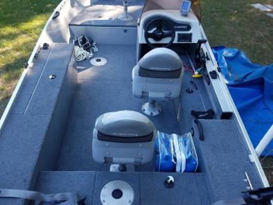 2012 Larson 258 lxi boat