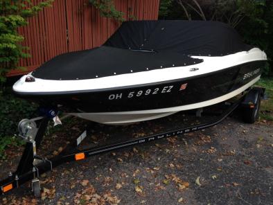 1999 Glastron 15ft boat