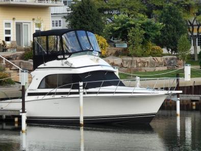Bertram Flybridge Cruiser 1988