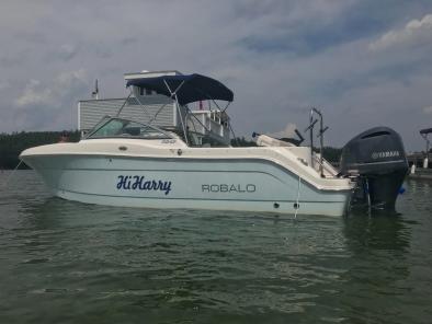 Robalo R247 2016
