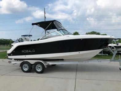 Robalo R227 2018