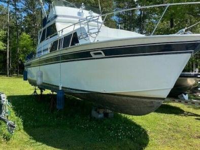 1984 Sea Ray 18ft boat