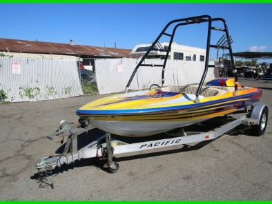 1986 Bayliner 19ft boat