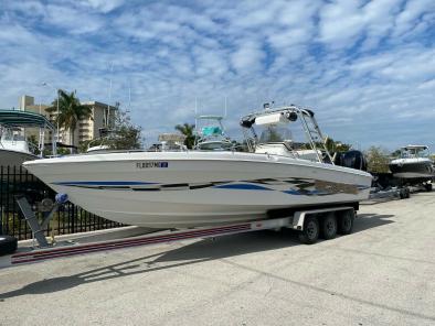 2004 Chaparral 25ft boat