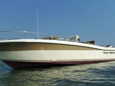 1984 Trojan American Center Console 26' 1984
