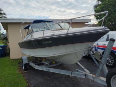 1973 Sea Ray 18ft boat