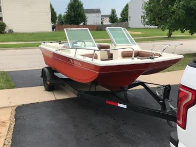 Slickcraft Trihull 15' Boat Located In Sheridan, IL - Has Trailer 1974