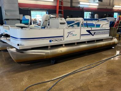 18' Grumman 18 Pontoon W/ 50HP Evinrude (NON RUNNER) (NO TRAILER)- T1306836 1994