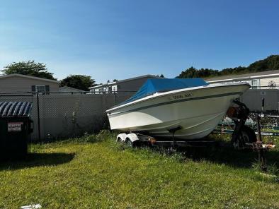 Seaswirl 23' Boat Located In Sprague, WA - Has Trailer 1966
