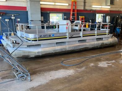 20' Suncruiser W/ 40HP Mercury (SEIZED ENGINE) (NO TRAILER)-T1311774 1989