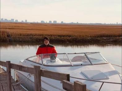 Larson 22' Cruiser Boat Stern & No Trailer 2003