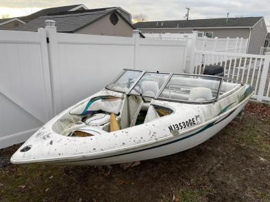 Larson 16' Runabout Boat Has Bill Of Sale & No Trailer 1997