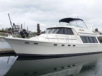 2005 Maxum 17ft boat