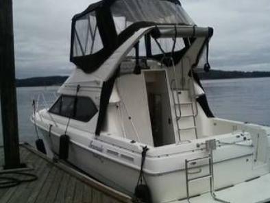 Bayliner 2858 Command Bridge 1998