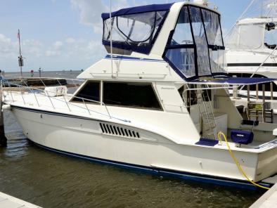 Hatteras 43' MOTOR YACHT 1983