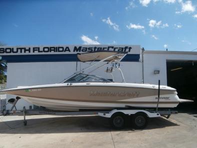 1995 Yamaha wave runner 9ft boat