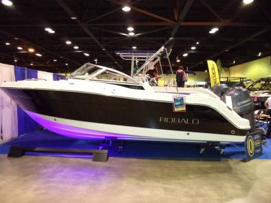 Robalo R227 2015