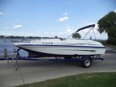 1985 Stingray 18ft boat