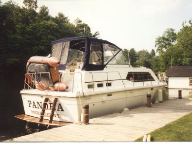 1987 Bayliner 18ft boat