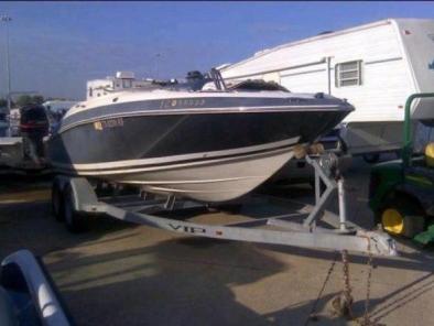 2000 Tracker party barge 21ft boat